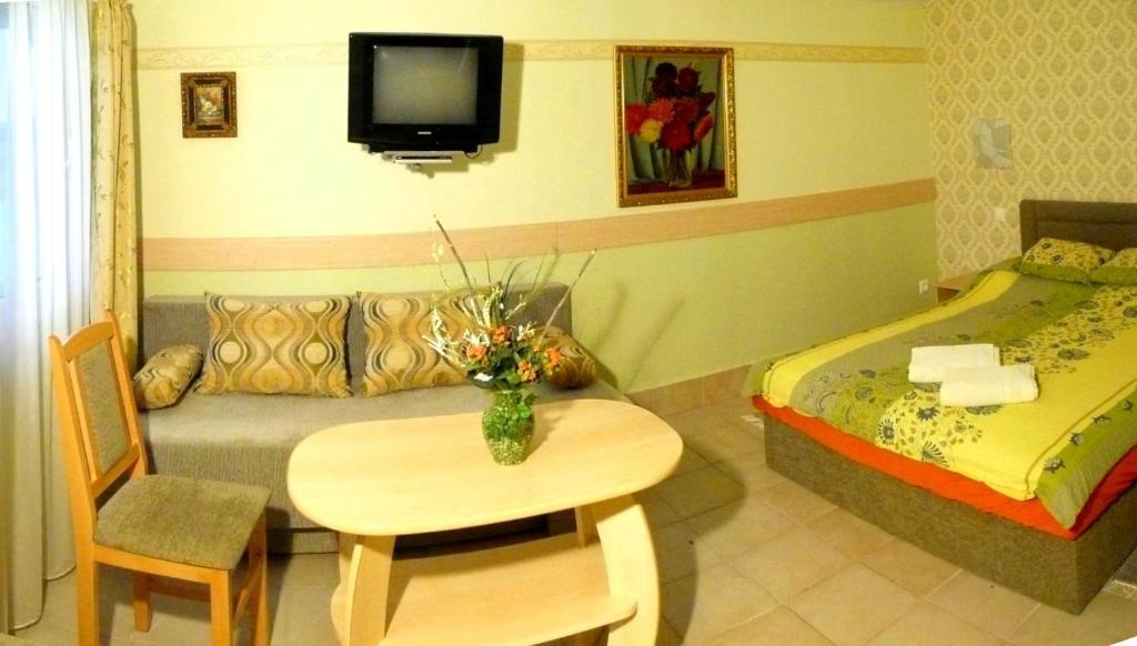Hotel-Pension Residenz Balatonakali Exterior photo